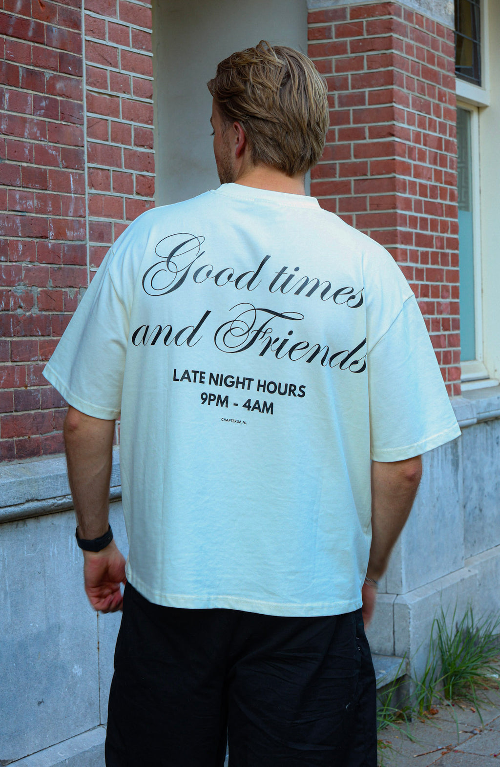 GOOD TIMES AND FRIENDS T-SHIRT - OFF WHITE