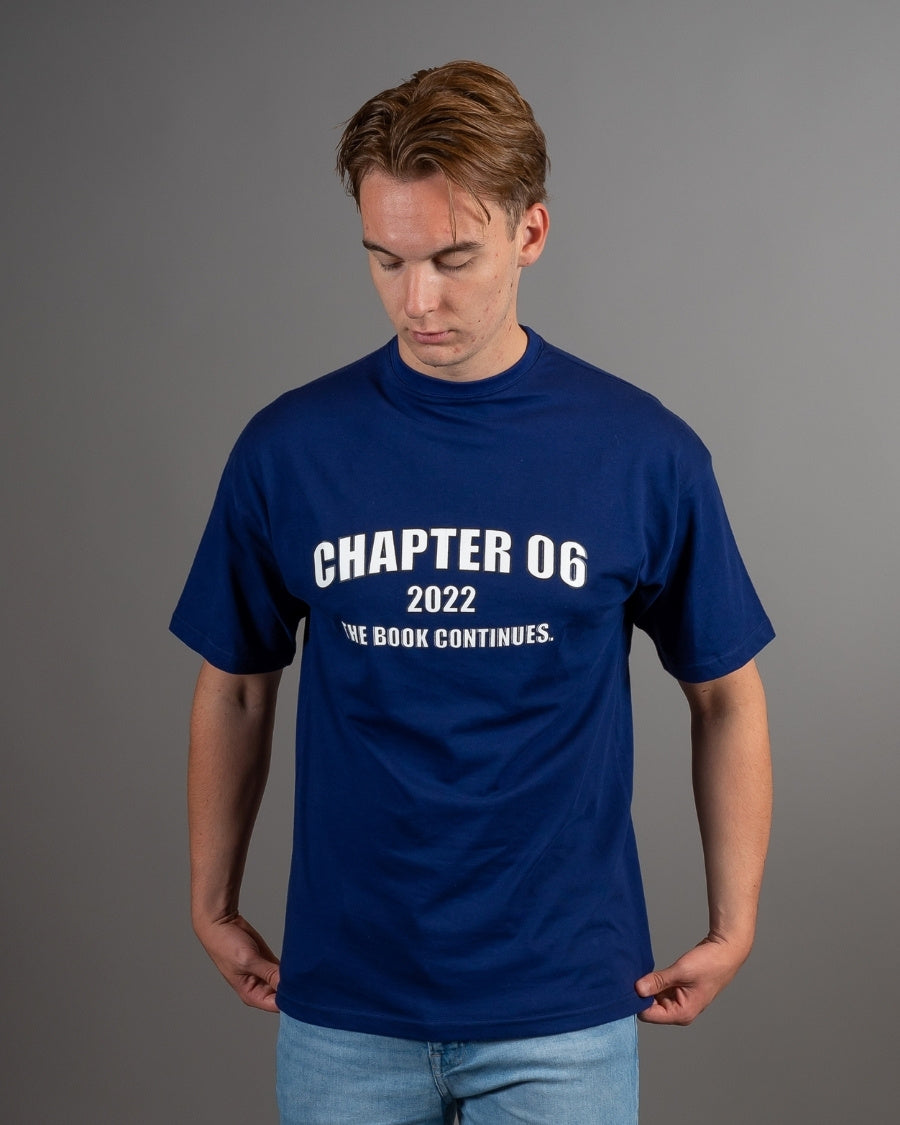 THE BOOK CONTINUES - DARK BLUE - T-SHIRT | CHAPTER 06